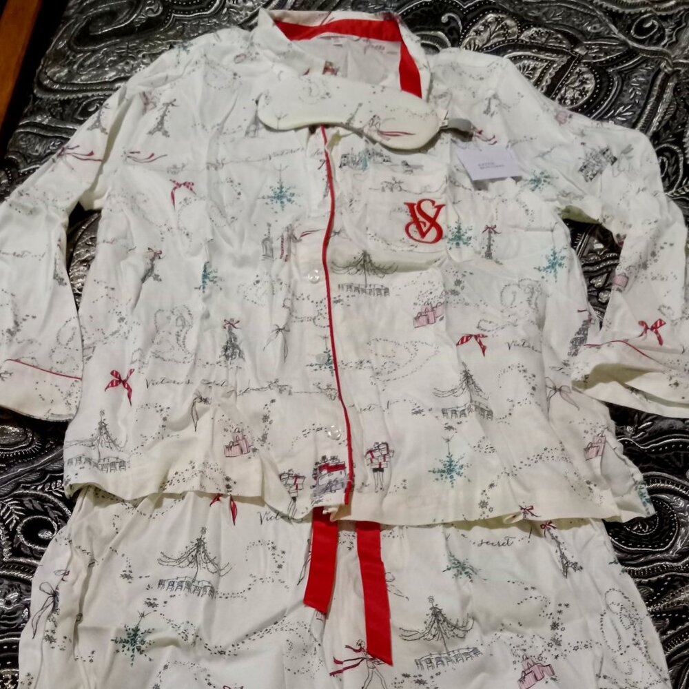 NWT Victoria's Secret PJs Pajamas, long sleeve top, long pants, eye mask, Large